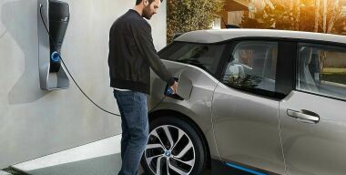 В России электромобилям разрешат ездить по «выделенкам»