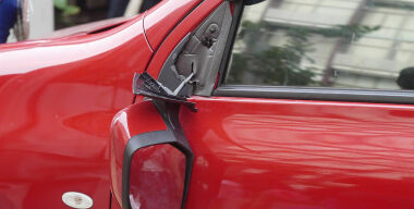 Кто виноват, когда при разъезде два авто снесли друг другу боковые зеркала