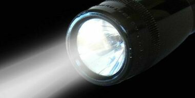 Почему без фонарика в багажнике на машине лучше даже в булочную не ездить