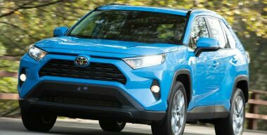 Новый Toyota RAV4 прошел «лосиный тест» по-скандинавски