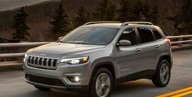 Jeep срочно отзывает свои модели из-за проблем с аэрбэгами