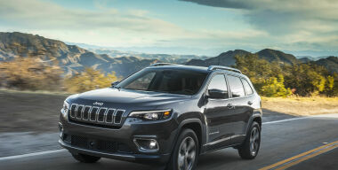 В России отзывают Jeep Cherokee из-за проблем с коробкой передач