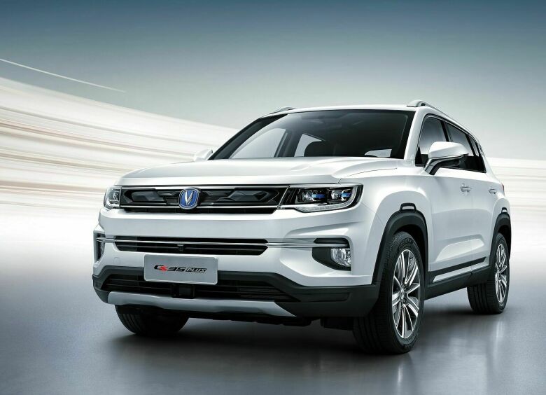 Изображение Китайцы везут в Россию новый кроссовер Changan CS35 Plus