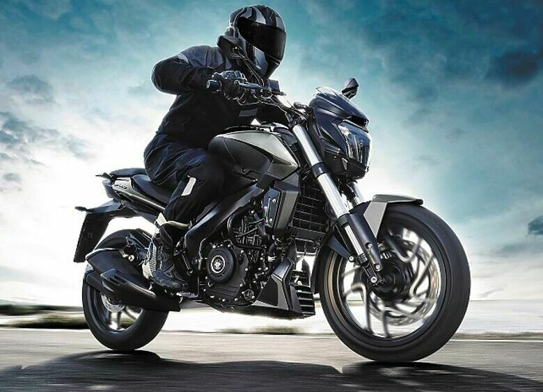Изображение В России стартуют продажи бюджетного мотоцикла Bajaj Dominar 400