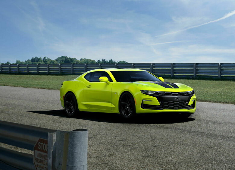 Изображение Chevrolet Camaro получил в России новые версии