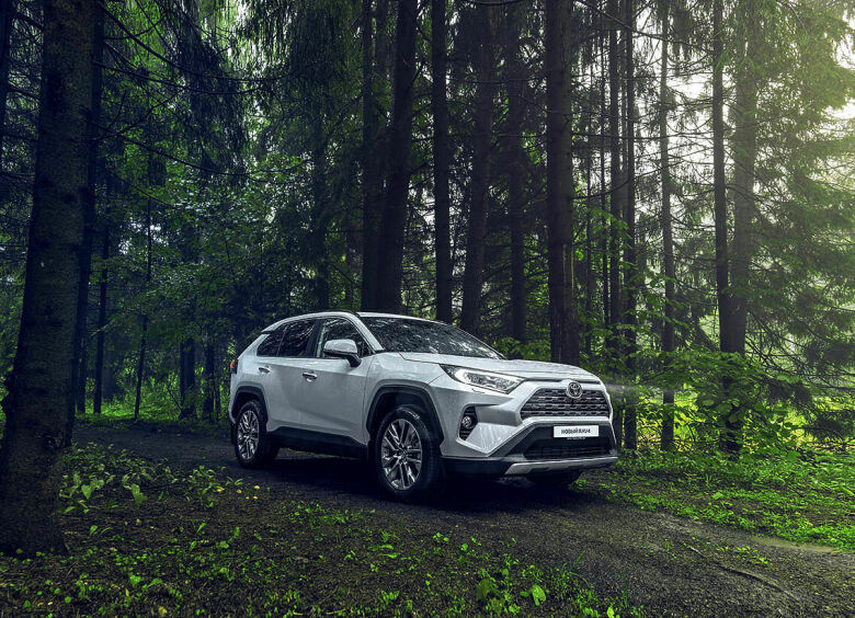 Изображение Японцы останаливают в России производство кроссовера Toyota RAV4