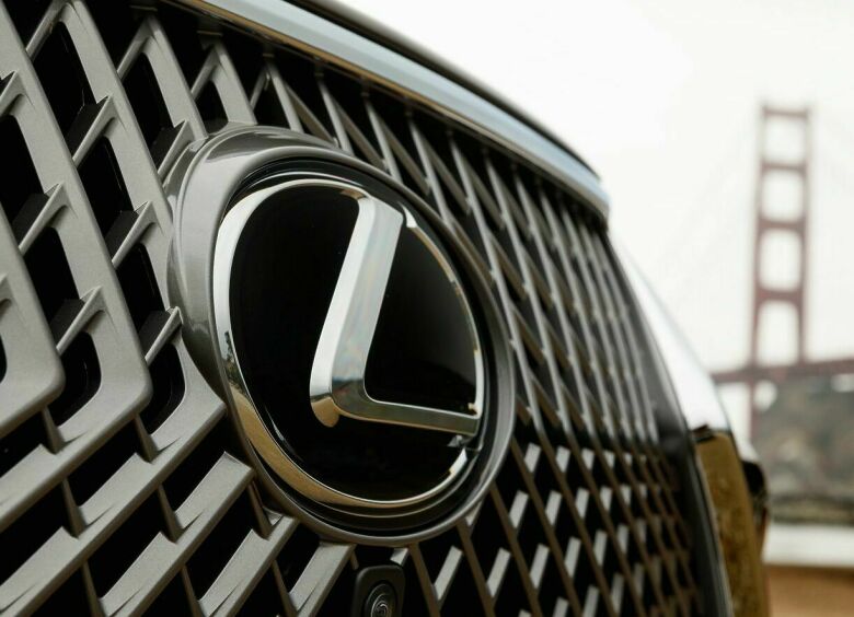 Изображение Автомобили Lexus подешевели на 500 000 рублей