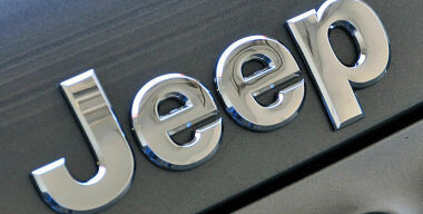 В России срочно отзываются автомобили Jeep и Chrysler