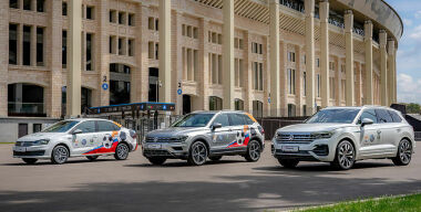 На каких автомобилях ездят игроки сборной России по футболу