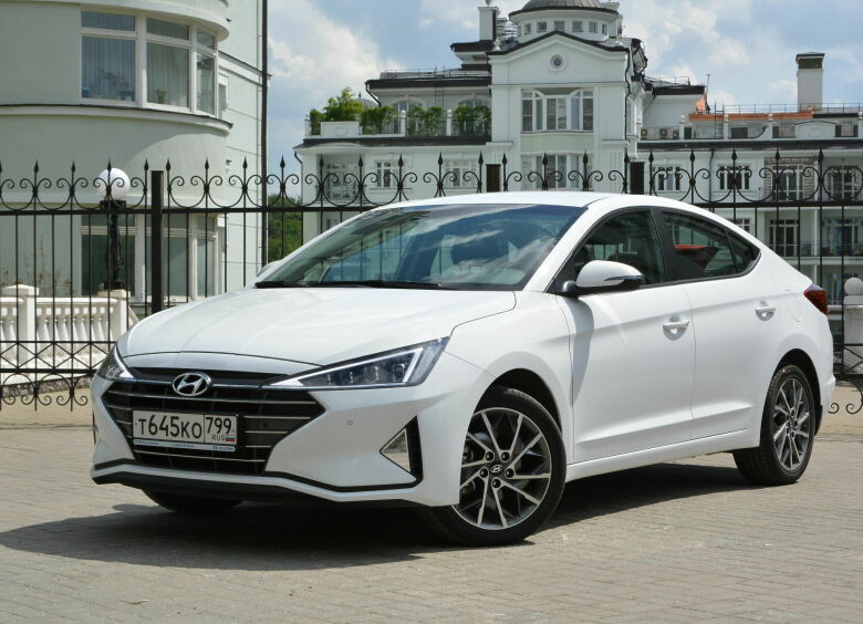 Изображение «Стрелки» по-корейски: тест-драйв обновленной Hyundai Elantra