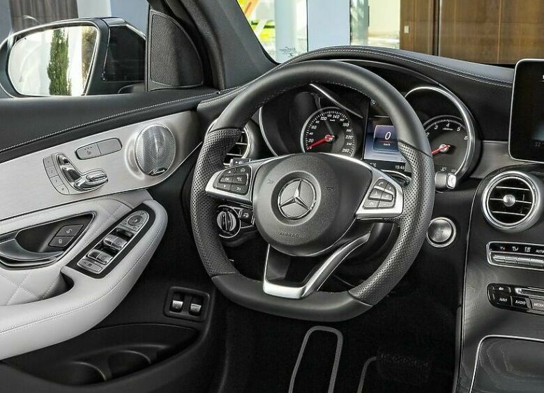 Изображение В России нашли дефект в автомобилях Mercedes-Benz сразу трех моделей