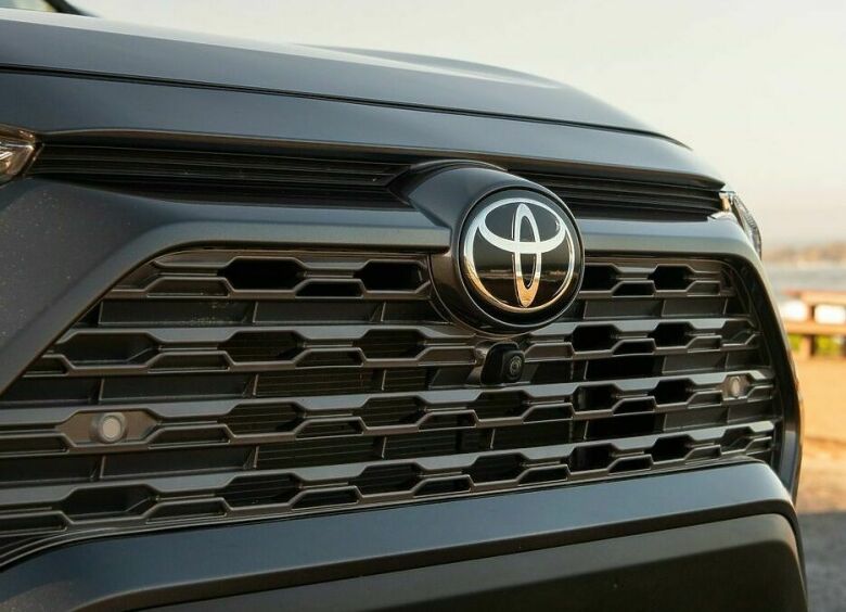Изображение Toyota представила две новые старые системы безопасности