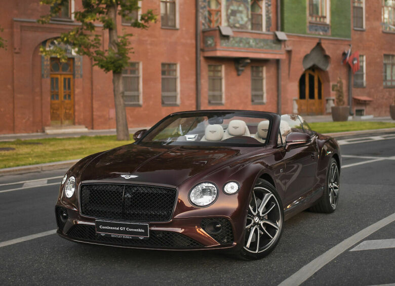 Изображение Воздушный шарф: в России стартовали продажи нового Bentley Continental GT Convertible