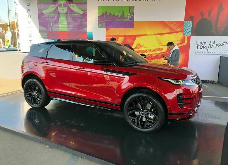 Изображение Новый Range Rover Evoque пафосно вкатился в Россию