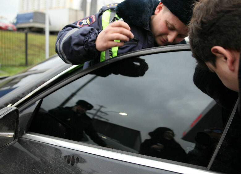 Изображение Как получить разрешение ГИБДД на тонировку передних стекол авто