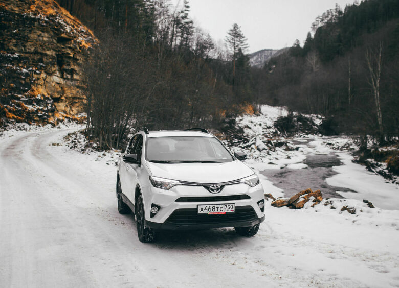 Изображение Серебряная свадьба: тест-драйв Toyota RAV4 25th Anniversary