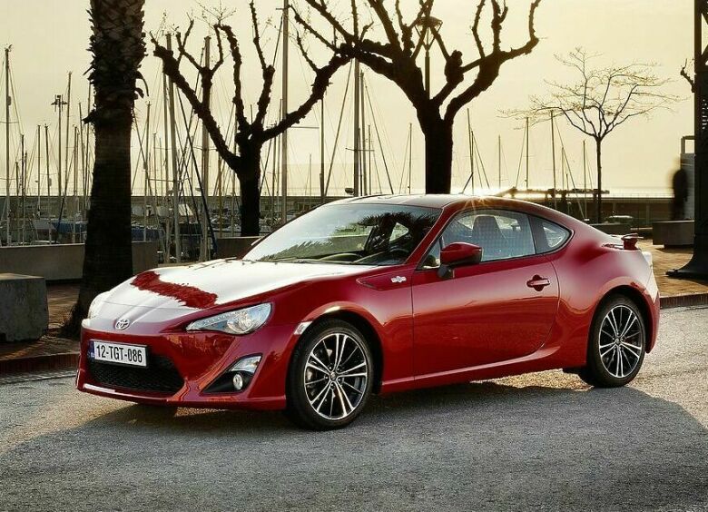 Изображение В России признали аварийно опасными Toyota GT86