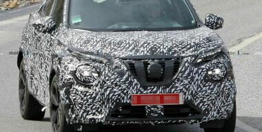 Появились свежие фотографии Nissan Juke нового поколения
