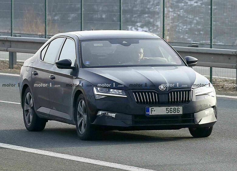 Изображение Обновленный Skoda Superb готовится к премьере