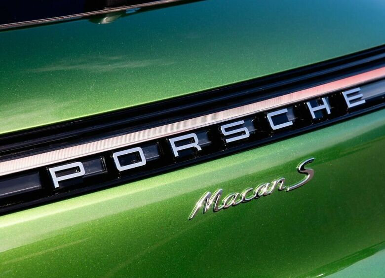 Изображение В России «рванули» цены на все модели Porsche