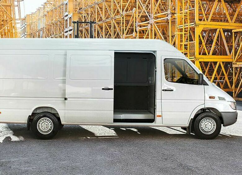 Изображение У Mercedes-Benz Sprinter обнаружен дефект дверных замков