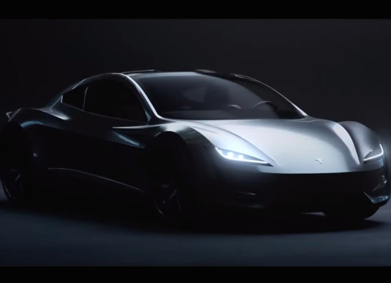 Изображение Tesla Roadster стал героем «левого» видеоролика