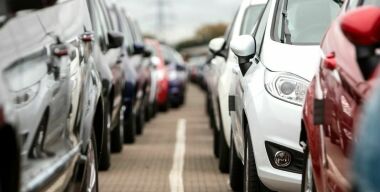 Названы самые бедные и самые богатые автовладельцы Москвы