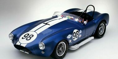 В России стартовали продажи ультрабюджетного Shelby Cobra Grande