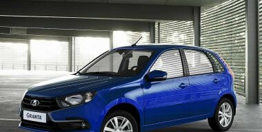 Названы самые продаваемые автомобили в России