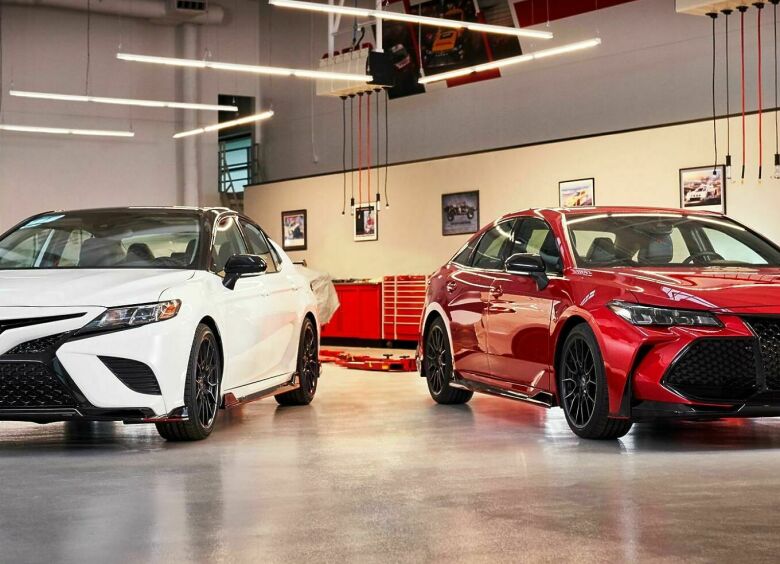 Изображение Toyota Camry и Avalon «зарядили» инженеры TRD