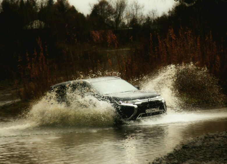 Изображение Стрит-флеш: тест-драйв нового Mitsubishi Outlander