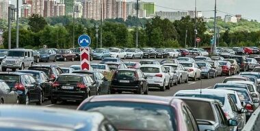 Почему нужно срочно отказаться от разметки парковочных мест