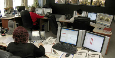 В России начали массово обстреливать камеры фиксации нарушений ПДД