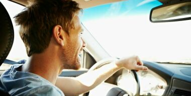 Какие автомобили выбирают мужчины и женщины в России