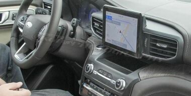 В шпионские объективы впервые попал интерьер нового Ford Explorer
