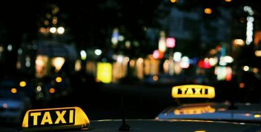 Эксперты выяснили, кто больше всего тратит денег на такси
