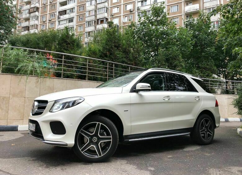 Изображение Для грандов: тест-драйв Mercedes-Benz GLE 300 4MATIC Grand Edition