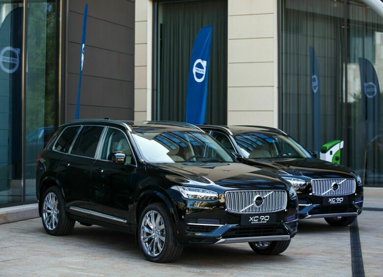 Изображение В Россию приехал гибридный кроссовер Volvo XC90