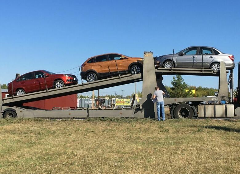 Изображение Дилеры АВТОВАЗ начали получать новый Lada Xray Cross