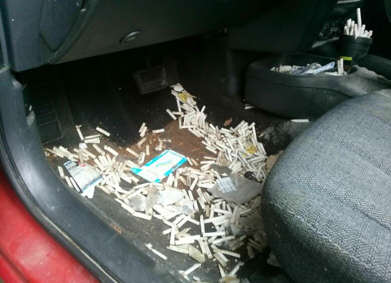 Изображение Почему не стоит бросать мусор в автомобильную пепельницу