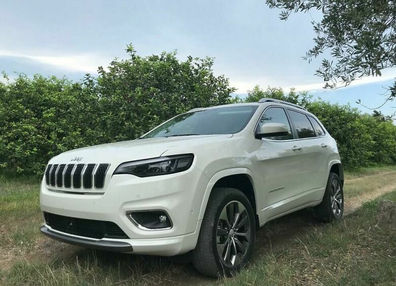 Изображение Обновленный Jeep Cherokee: первoе видео знакомствo