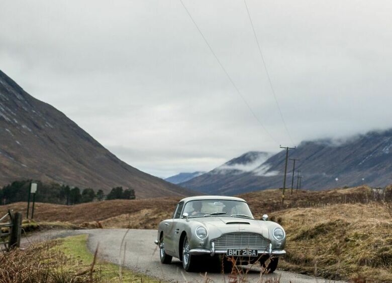 Изображение Aston Martin выпустит 25 шпионских Goldfinger DB5 из Бондианы