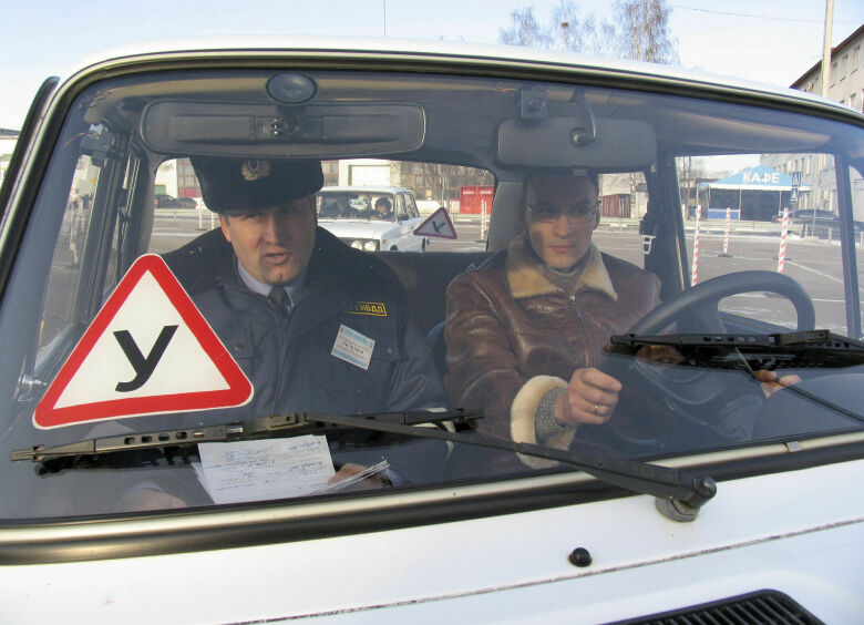 Изображение Изменения в ПДД позволят ГИБДД законно издеваться над водителями