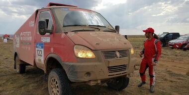 «Соболи» быстры и проходимы — не зазорно застрять там, где не могут проехать и КАМАЗы