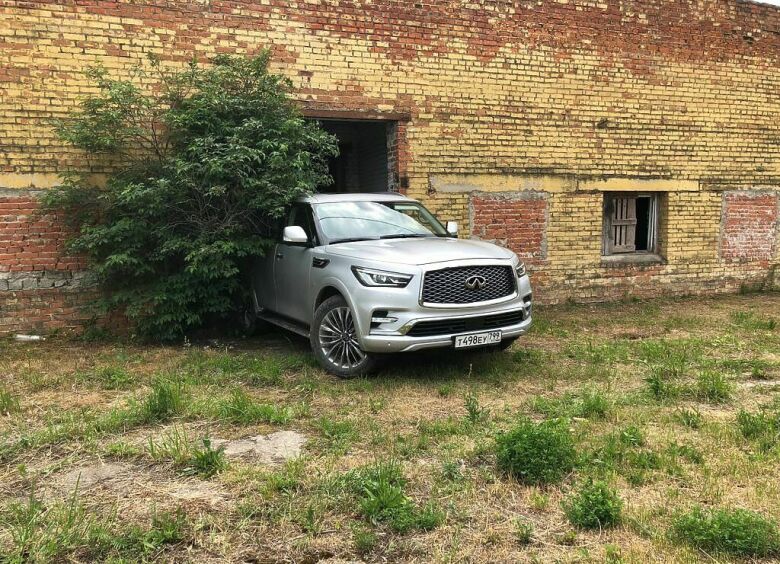 Изображение Очень приятно, царь: тест-драйв обновленного Infiniti QX80