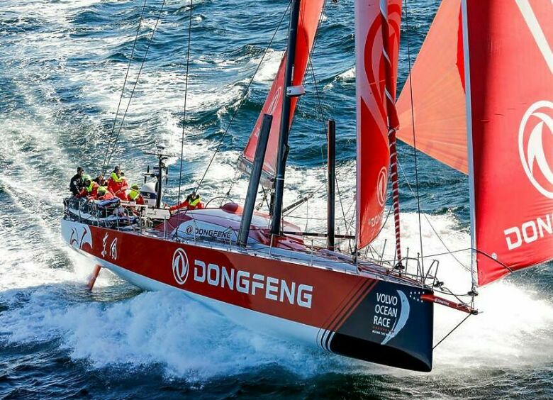 Изображение Китайские Dongfeng умеют не только ездить, но и плавать