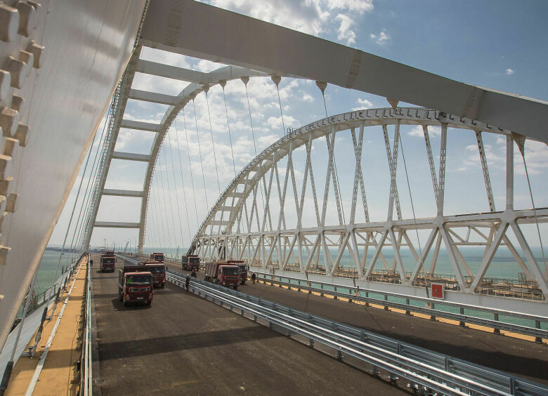 Изображение В июне по Крымскому мосту проехало 460 000 автомобилей