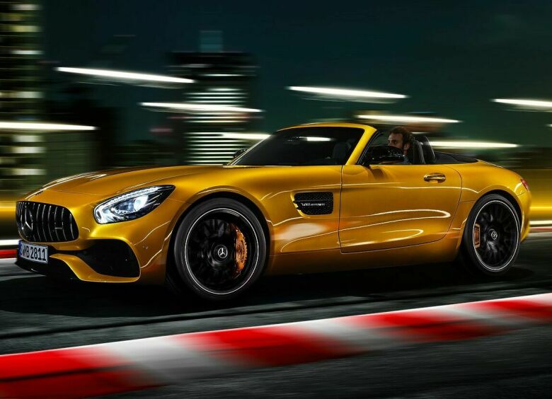 Изображение Mercedes-AMG GT S Roadster представлен официально