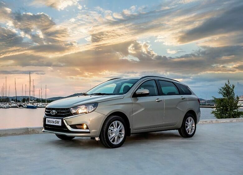 Изображение LADA Vesta SW и Vesta SW Cross отправились покорять Европу