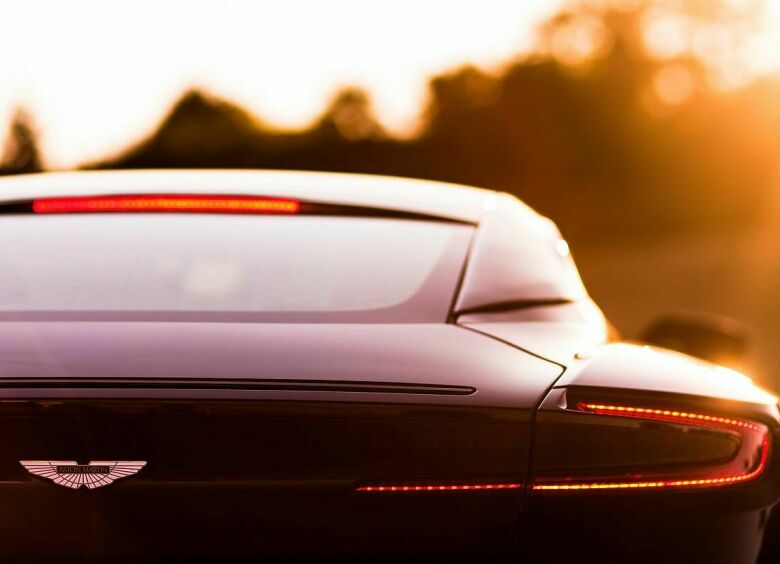 Изображение Названы сроки премьеры «заряженного» Aston Martin DB11 AMR